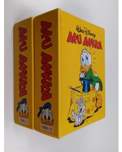 Kirjailijan Walt Disney käytetty teos Aku Ankka vuosikerta 1990 (2 kansiossa)