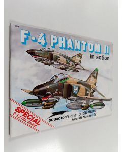 Kirjailijan Larry Davis käytetty teos F-4 Phantom II in Action