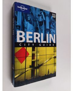 Kirjailijan Andrea Schulte-Peevers käytetty kirja Berlin : city guide