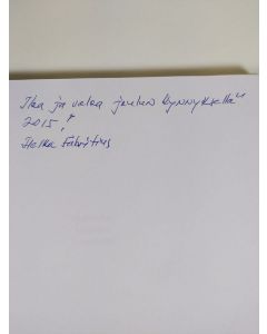 Kirjailijan Helka Fabritius käytetty kirja Muistelen, katselen, ihmettelen (signeerattu, ERINOMAINEN)