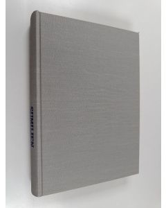 Kirjailijan Juliette Benzoni käytetty kirja Sumujen haukka