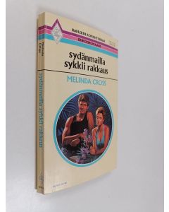 Kirjailijan Anja Leppänen & Melinda Cross käytetty kirja Sydänmailla sykkii rakkaus