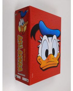 Kirjailijan Walt Disney uusi teos Aku Ankka 2008  (nrot 31-36, 38, 40, 42, 46 - 52, 51B) ; Aku Ankka Extra 2006 (nrot 8-10, 12, 16) ; Aku Ankka 2009 (nrot 1-3, 5)