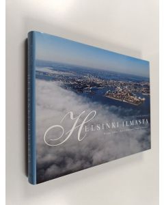Kirjailijan Hannu Vallas käytetty kirja Helsinki ilmasta
