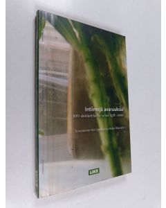 Tekijän Ken ym. Cockburn  käytetty kirja Intiimejä avaruuksia : XXV skotlantilaista runoa 1978-2002