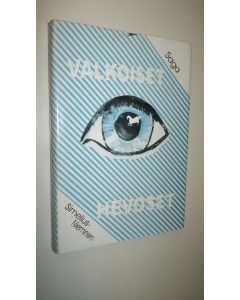 Kirjailijan Saga Simelius-Nieminen käytetty kirja Maa, missä valkoiset hevoset lentää