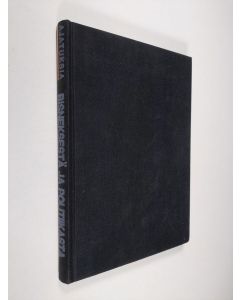 Kirjailijan koonnut Hannu Tarmio käytetty kirja Ajatuksia bisneksestä ja politiikasta