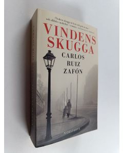 Kirjailijan Carlos Ruiz Zafon käytetty kirja Vindens skugga