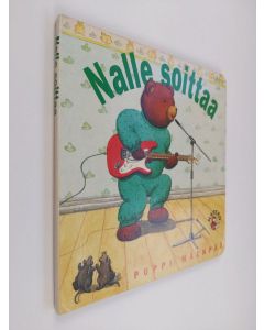 Kirjailijan Puppi Mäenpää käytetty kirja Nalle soittaa