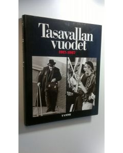 Tekijän Yrjö Kaukiainen  käytetty kirja Tasavallan vuodet 1917-1987 (ERINOMAINEN)