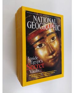 käytetty kirja National Geographic vuosikerta 2003 (1-12)