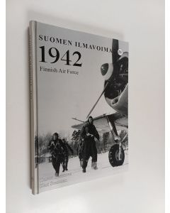 Kirjailijan Kalevi Keskinen käytetty kirja Suomen ilmavoimat 4 : 1942 = Finnish air force
