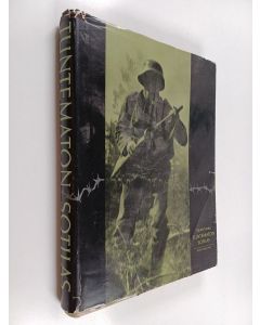 Kirjailijan V&auml;in&ouml; Linna k&auml;ytetty kirja Tuntematon sotilas : elokuvapainos