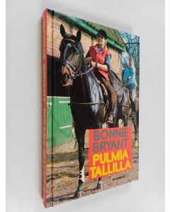 Kirjailijan Bonnie Bryant käytetty kirja Pulmia tallilla