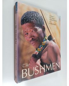 Kirjailijan Peter Johnson & Anthony Bannister ym. käytetty kirja The Bushmen
