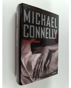 Kirjailijan Michael Connelly käytetty kirja Kova tuomio