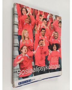 Kirjailijan Marja Ahokas & Nelli Hankonen ym. käytetty kirja Sosiaalipsykologia