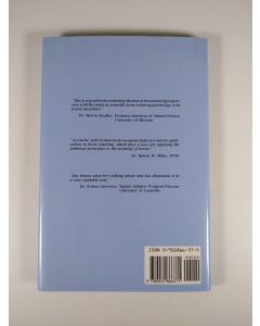 Kirjailijan Jim McCall käytetty kirja Influencing Horse Behavior : A Natural Approach to Training