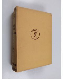 Kirjailijan Ilmari Kianto käytetty kirja Moskovan maisteri - nuoren kielenopiskelijan elämyksiä tsaarinvallan aikuisessa Moskovassa vv. 1901-1903