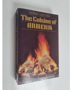 Kirjailijan Sonia Uvezian käytetty kirja The Cuisine of Armenia