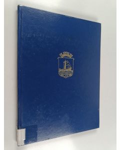 Kirjailijan Joakim Anderssen käytetty kirja Aalesund og omegns historie i ældre og nyere tid