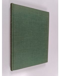 Kirjailijan Uula Aapa käytetty kirja Tuhoon tuomittu partio : kertomus suomalais-saksalaisen kaukopartion huimista seikkailuista Petsamon karuissa erämaissa 1942