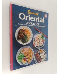 Kirjailijan Cornelia Fogle käytetty kirja Sunset Oriental Cook Book