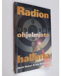 Kirjailijan Matti Nukari käytetty kirja Radion ohjelmistohallinta
