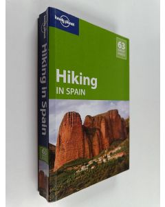 Kirjailijan Stuart Butler käytetty kirja Hiking in Spain