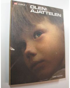 Kirjailijan John Rowan Wilson käytetty kirja Olen: ajattelen