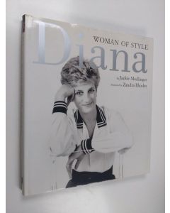 Kirjailijan Jackie Modlinger käytetty kirja Diana - Woman of Style