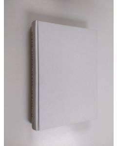 Tekijän Riitta Kallas  käytetty kirja Kolme naista, kolme kohtaloa : Aino Kallaksen kirjeenvaihtoa Ilona Jalavan ja Helmi Krohnin kanssa vuosina 1914-1955