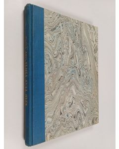 Kirjailijan Elina Aro käytetty kirja Eliisa avaa oven