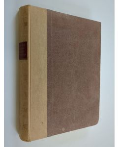 Tekijän Simo Penttilä käytetty kirja Maailman parhaita jännityskertomuksia