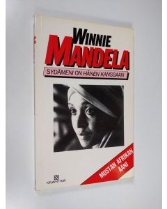 Kirjailijan Winnie Mandela käytetty kirja Sydämeni on hänen kanssaan