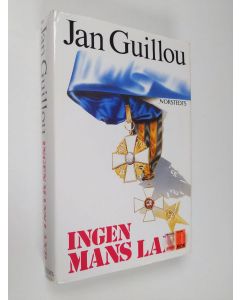 Kirjailijan Jan Guillou käytetty kirja Ingen mans land : Coq Rouge VII