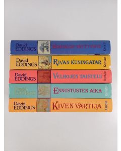 Kirjailijan David Eddings käytetty kirja Belgarionin taru 1-5 : Kiven vartija ; Ennustusten aika ; Velhojen taistelu ; Rivan kuningatar ; Kohtalon täyttymys