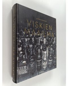 Kirjailijan Jarkko Nikkanen käytetty kirja Viskien maailma