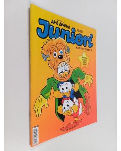 Kirjailijan Walt Disney käytetty teos Aku Ankka Juniori 10/2024