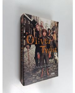 Kirjailijan Charles Dickens käytetty kirja Oliver Twist, or, The parish boy's progress