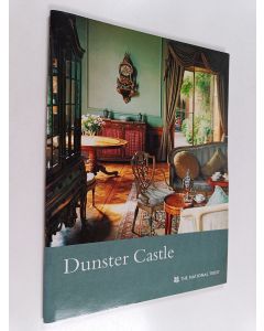 Kirjailijan Oliver Garnett käytetty teos Dunster Castle