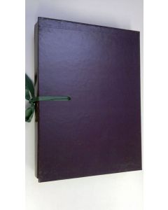 käytetty kirja Ars universitaria 1640-1990 : Muotokuvia Helsingin yliopiston kokoelmista ; Mitaleita Helsingin yliopiston kokoelmista ; Arkkitehtuuripiirustuksia ja huonekaluja Helsingin yliopiston kokoelmista ; Teoksia Helsingin yliopiston piirustussalis