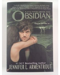 Kirjailijan Jennifer L. Armentrout uusi kirja Obsidian