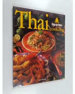 käytetty kirja Step-by-step Thai Cooking