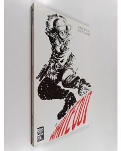 Kirjailijan Greg Rucka & Steve Lieber käytetty kirja Whiteout