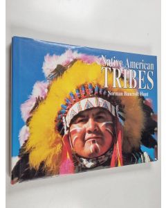 Kirjailijan Norman Bancroft-Hunt käytetty kirja Native American tribes