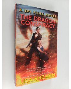 Kirjailijan Lisa Shearin käytetty kirja The Dragon Conspiracy