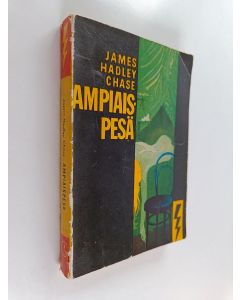 Kirjailijan James Hadley Chase käytetty kirja Ampiaispesä