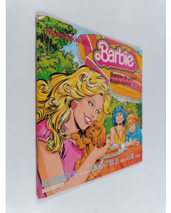 Kirjailijan Matti Ranin & Elli Castrén ym. käytetty teos Barbie : Barbie ja pieni Söpö-koira