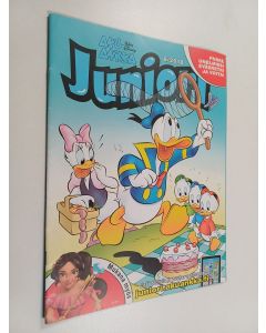 Kirjailijan Walt Disney käytetty teos Aku Ankka Juniori 6/2018